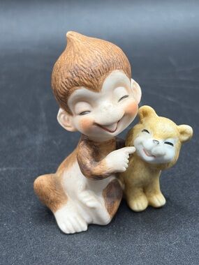 1975 George Good Vintage Kitsch Anthropomorphic Monkey & Dog Ceramic Figurine